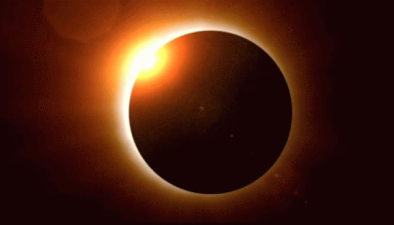reverse solar eclipse