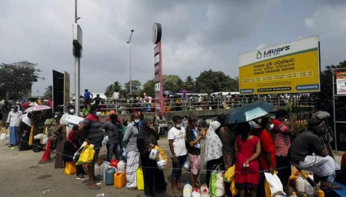 Amid unprecedented economic turmoil in Sri Lanka, inflation jumps to 29.8% in April