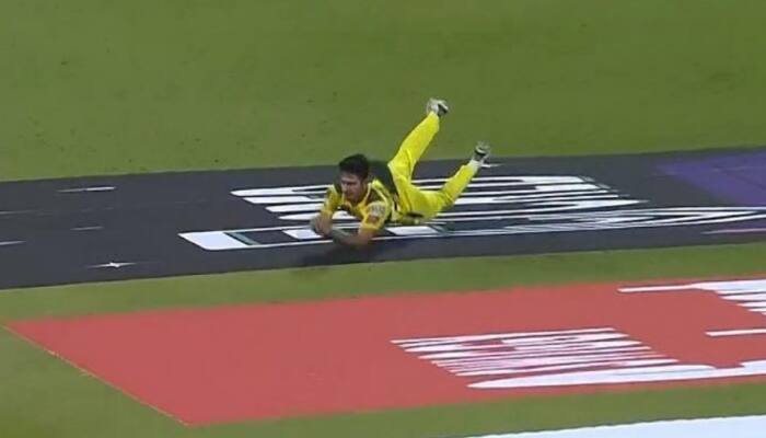WATCH: CSK&#039;s Mukesh Choudhary takes an UNBELIEVABLE catch to dismiss RCB&#039;s Rajat Patidar in IPL 2022 contest