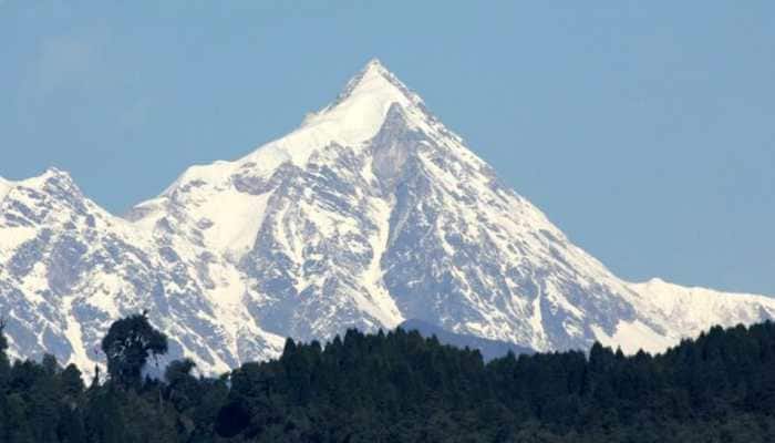 &#039;He refused to turn back&#039;: 52-year-old Indian climber dies during summit push on Mount Kanchenjunga in Nepal