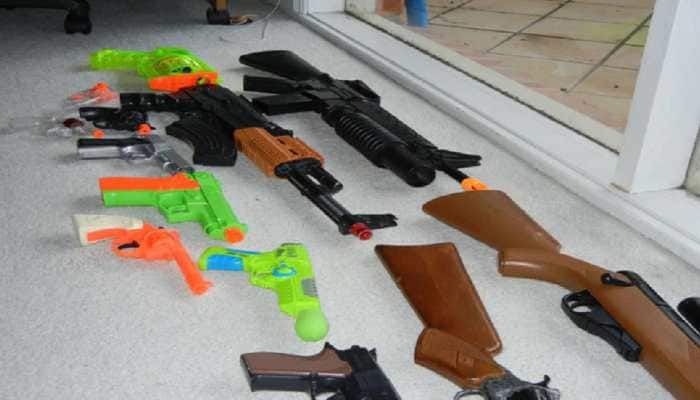 Pakistan schools demand ban on toy guns, firearms