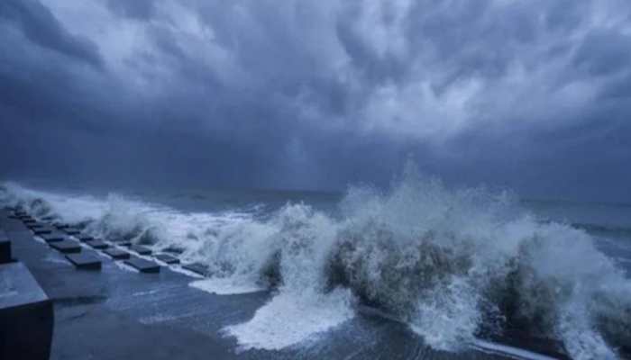 Cyclone Asani won&#039;t make landfall in Odisha,  Andhra Pradesh but move parallel to coast: IMD