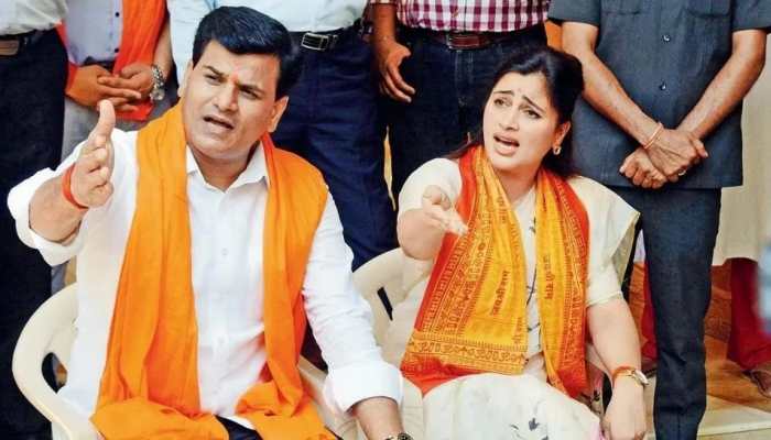 Loudspeaker row: ‘Why a Non-Bailable Warrant should not be issued against (you)&#039;, court asks Navneet Rana and husband