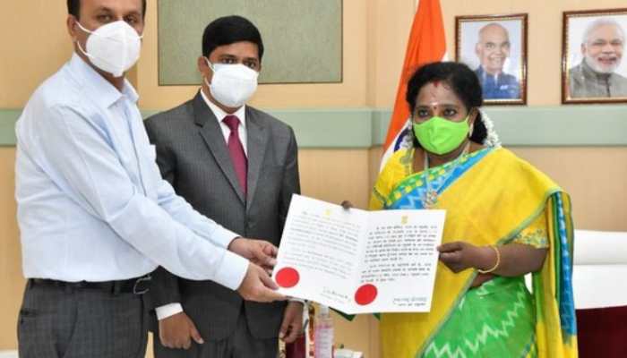 DMK protests against &#039;Hindi imposition&#039; in JIPMER, Governor Tamilisai Soundararajan asserts Tamil given priority 