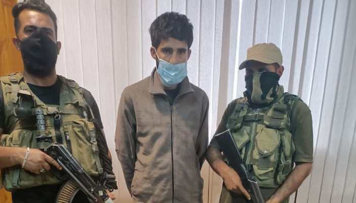 &#039;Hybrid terrorist&#039; arrested in Jammu and Kashmir&#039;s Baramulla district, weapons recovered 