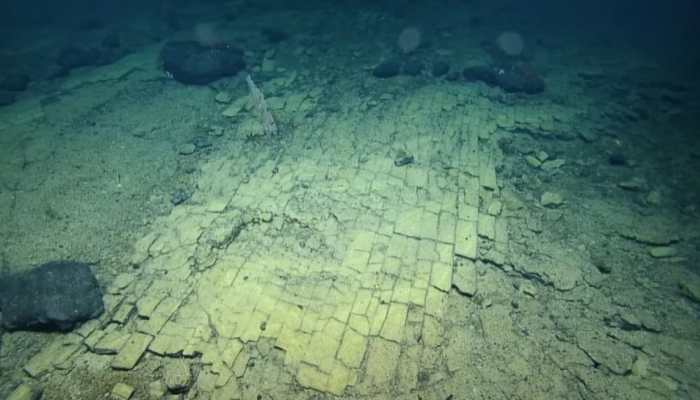 A &#039;yellow brick road&#039; to Atlantis? Marine scientists share strange footage from sea expedition - Watch