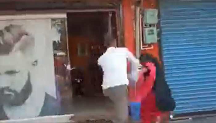 Woman lawyer kicked, punched and slapped on road in Karnataka&#039;s Bagalkote, shocking video goes viral