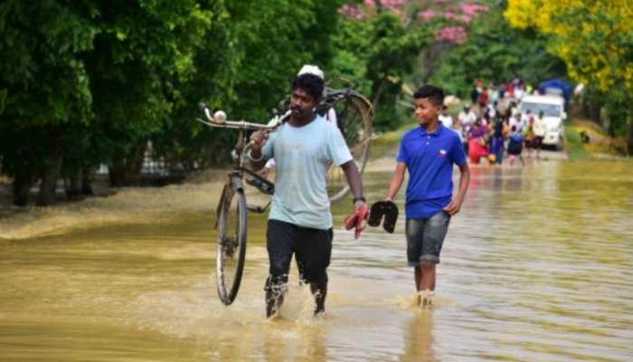 Assam faces devastating floods, wreak havoc for more than 4 lakh people, death toll at 8
