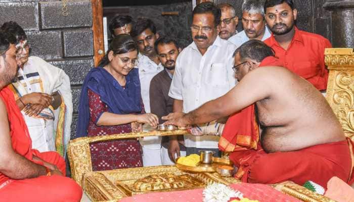 Saibaba devotee donates gold band worth Rs 2 crore to Shirdi temple