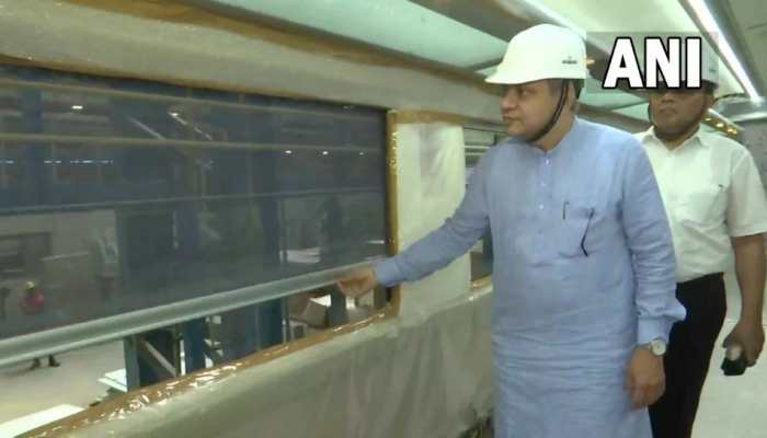 India to make 75 Vande Bharat trains before August 2023, says Railway Minister