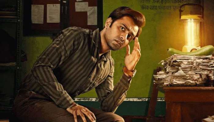 Panchayat season 2 review: Jitendra Kumar, Neena Gupta's Phulera tales bowls audiences one more time, fans want another season!