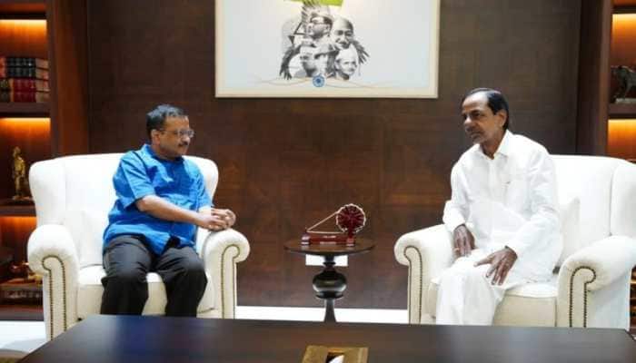 Arvind Kejriwal hosts lunch for Telangana CM KCR; discusses political situation in country