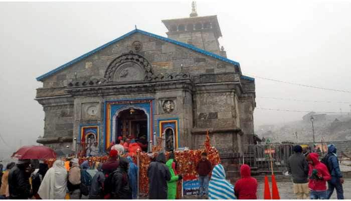 Snowfall, rain halt Chardham Yatra, pilgrims stopped on way to Kedarnath, Yamunotri