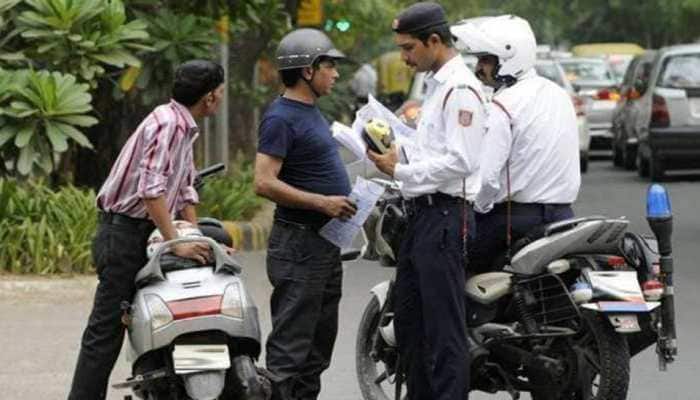 Noida police challan spree continues; 5,000 vehicle owners fined in past week