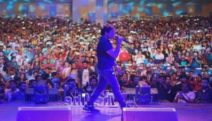 'Turn off the spotlight, I am not feeling well', Singer KK requested the organisers on stage