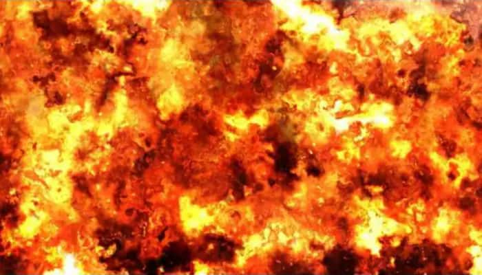 Massive explosion in Gujarat&#039;s chemical company, 7 injured- WATCH