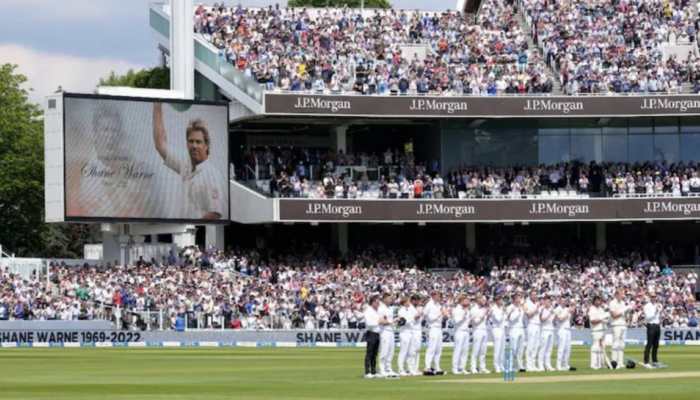 England vs New Zealand Lord&#039;s Test stopped after 23rd over to pay tribute to Shane Warne 