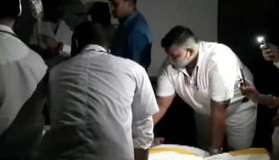 Bihar: Sadar Hospital doctors use smartphone flashlight to treat patients amid power cut