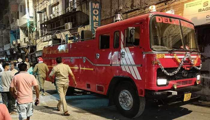 Building collapses in Delhi&#039;s Paharganj; minor boy killed, many feared trapped