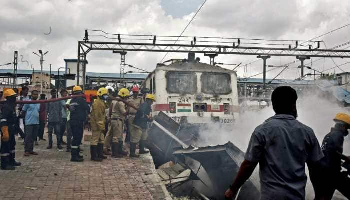 Agnipath protests LIVE updates: One killed, several injured in police fire  at Telangana's Secunderabad railway station | India News | Zee News