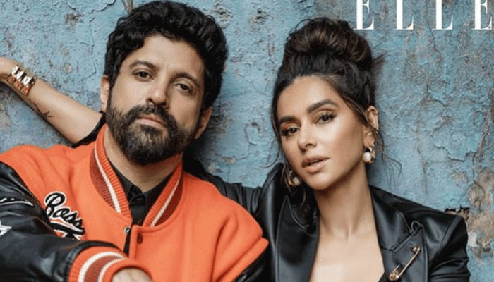 Farhan Akhtar, wife Shibani Dandekar hug, kiss underwater, fans call it &#039;era of romance&#039;: WATCH