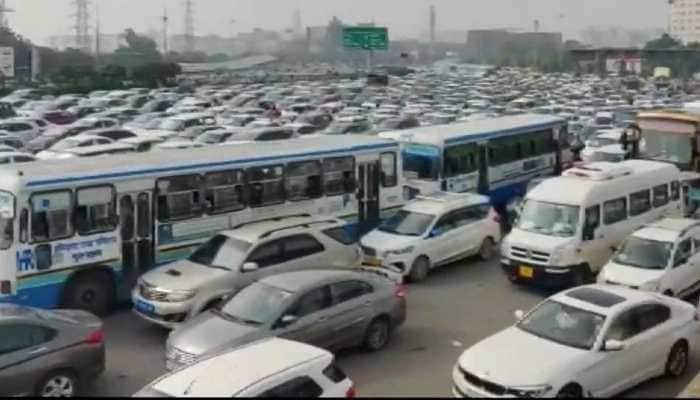 Bharat Bandh: Agnipath protest disrupts traffic movement, Delhi-NCR choked