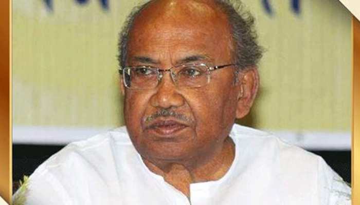 Noted Bengali director Tarun Majumdar rushed to SSKM hospital after complaining of 'uneasiness'
