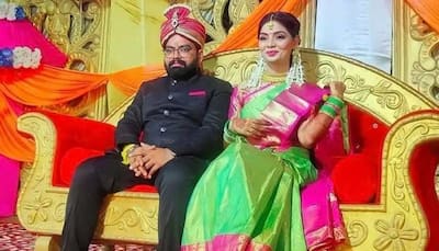 Bhojpuri singer Neha Singh Rathore of 'UP Mein Ka Ba' fame marries Himanshu Singh, see wedding pics!