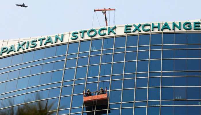 Pakistan Stock Exchange sinks by more than 2,000 points after PM Sharif announces ‘super tax'