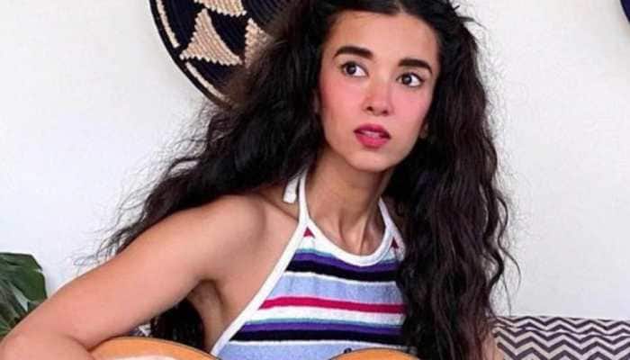Saba Azad shares glimpse of her funtime from the sets of her upcoming project 'Minimum'