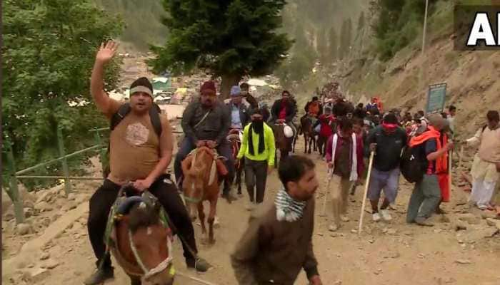 Amarnath Yatra begins amid &#039;Bam Bam Bhole&#039; slogans, 2,750 pilgrims leave Nunwan base camp for the cave shrine