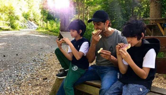 Hrithik Roshan cooks scrumptious breakfast for his kids, calls himself 'amazing’ 