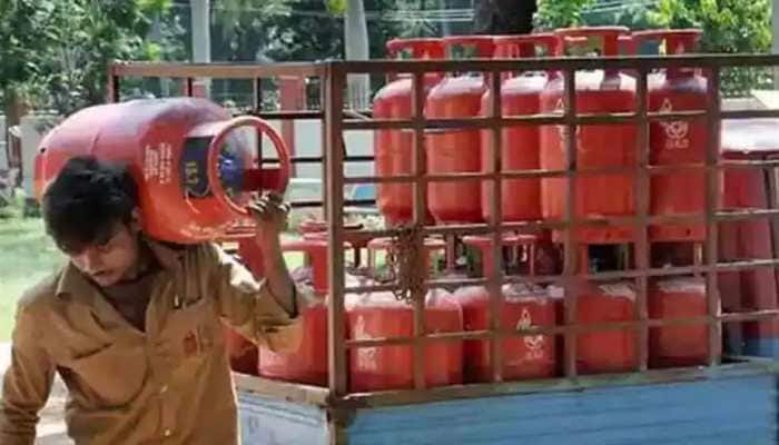 BREAKING: Big relief for consumers! LPG cylinder prices slashed from today
