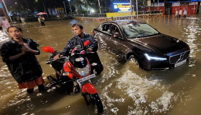 Mumbai: Heavy rains lead to waterlogging, traffic snarls; IMD issues yellow alert