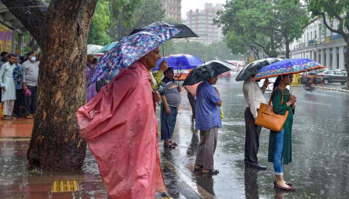 Delhi rains: Moderate showers hit city, read traffic advisory here