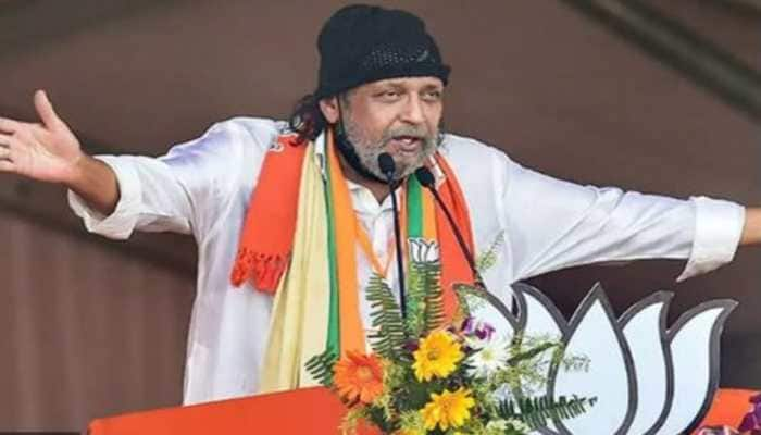 Mithun Chakraborty&#039;s arrival in Kolkata creates BUZZ around his evening visit to BJP office