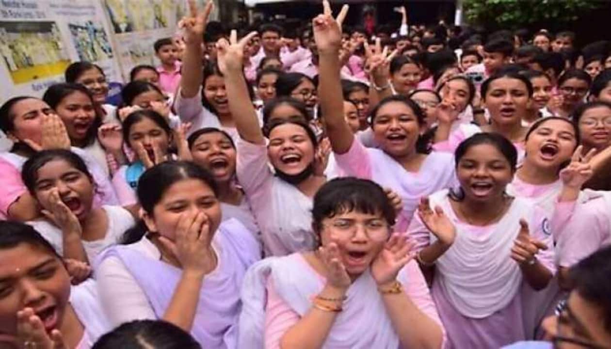 PSEB 10th Results Declared! LIVE Updates: 97.94% students Passed