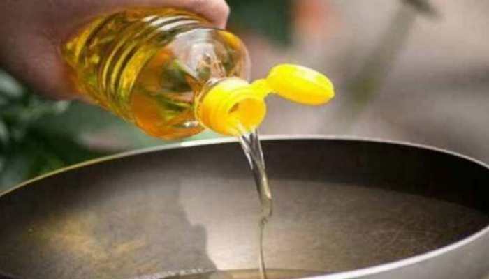 Mother Dairy cuts prices of Dhara branded soyabean, rice bran oils Mother Dairy cuts prices of Dhara branded soyabean, rice bran oils