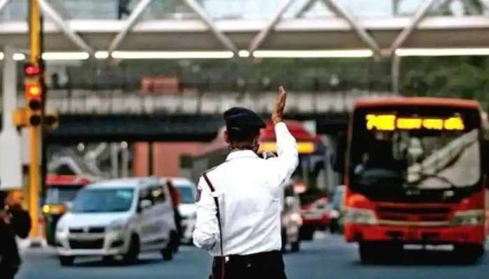 Noida Traffic Update: Diversions at Parthala Chowk due to Signature Bridge work, check new routes