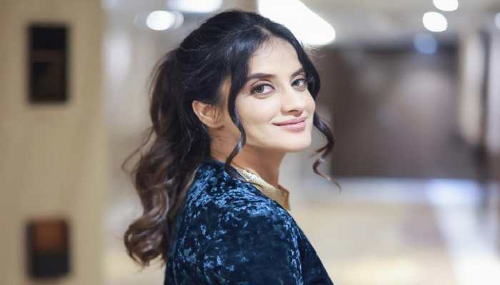 'Having just 1 month's rent to buying myself a dream home,' singer Jasleen Royal owns a sea-facing apartment