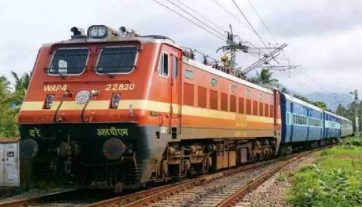 Ganesh Chaturthi 2022: Indian Railways to run 214 special trains, Check full list here | Railways News | Zee News