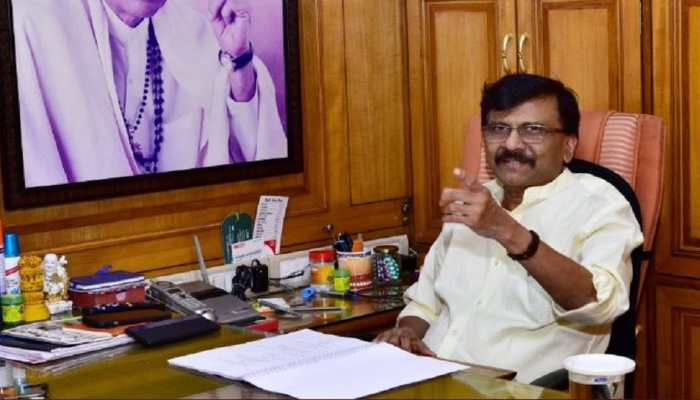 &#039;Ab sabhi ko sabhi se KHATRA hai...&#039;, Sanjay Raut&#039;s &#039;TWISTED&#039; tweet taging Eknath Shinde amid Maharashtra crisis