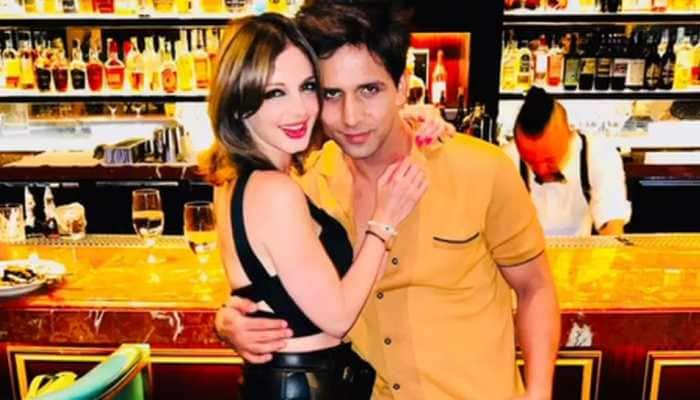 Sussanne Khan and rumoured boyfriend Arslan Goni&#039;s cosy pics from Las Vegas go viral!