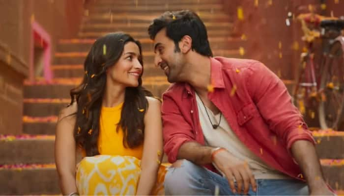 Ranbir Kapoor-Alia Bhatt&#039;s &#039;Kesariya&#039; song sparks meme fest, netizens can’t get over ‘love storiya’