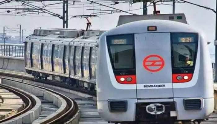 Delhi Metro&#039;s CABLE gets stolen from tracks! Huge delay on THIS line. Details Here