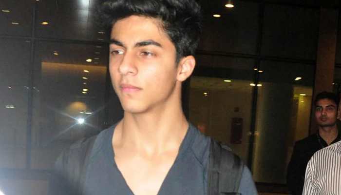 Aryan Khan&#039;s pub video surfaces online, fans shower support after he gets trolled for &#039;drinking&#039; - Watch