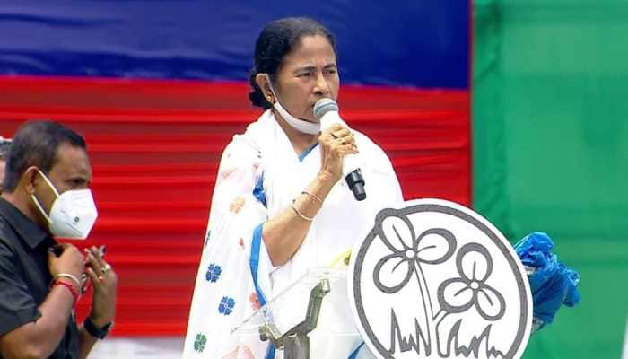 &#039;Break BJP&#039;s prison, bring people&#039;s government in 2024&#039;: West Bengal CM Mamata Banerjee at Martyrs&#039; Day rally