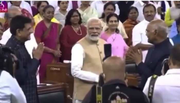 AAP, Congress leaders share &#039;edited&#039; clip of PM Modi &#039;ignoring&#039; outgoing President Kovind; Twitter flags video &#039;out of context&#039;