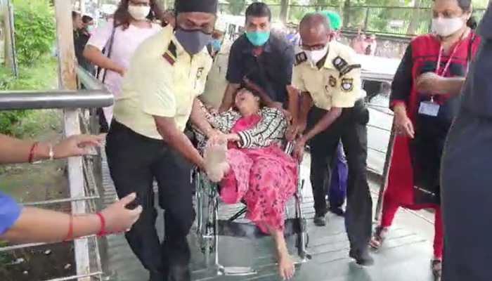 Arpita Mukherjee BURSTS into TEARS on the streets of JOKA, Partha Chatterjee calls it 'CONSPIRACY...'