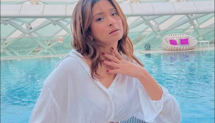 Days of heavy accessories gone, bare minimum latest trend: Fashion expert Unnati Malharkar 